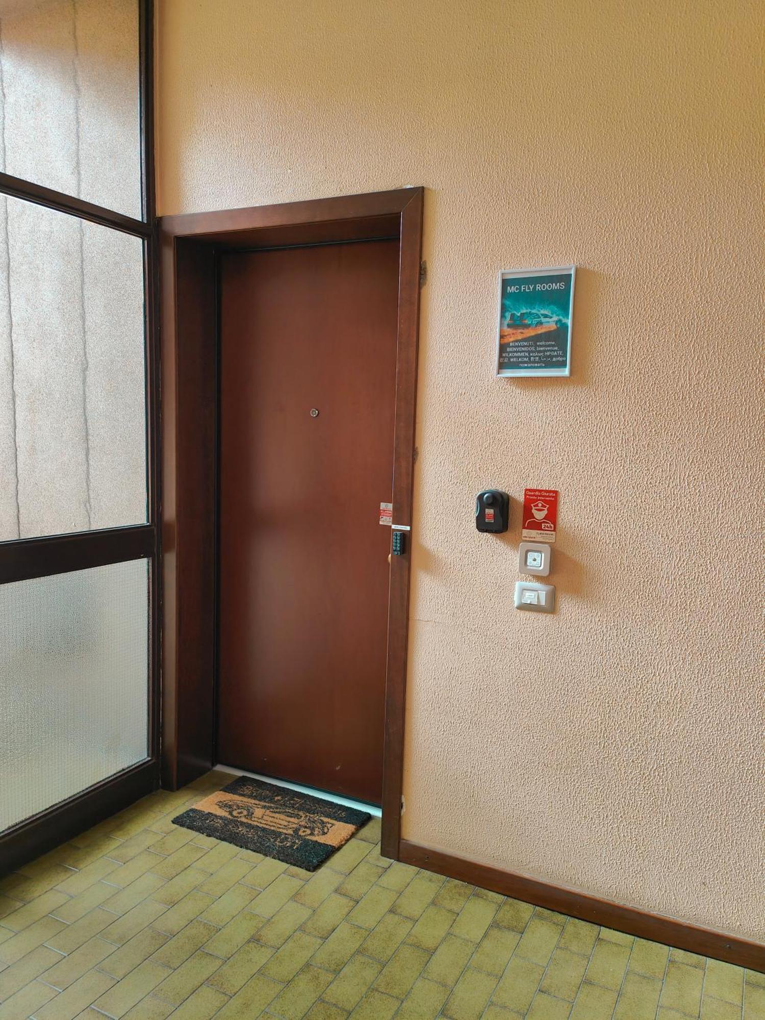 Mc Fly Rooms Malpensa Airport Gallarate Exterior foto